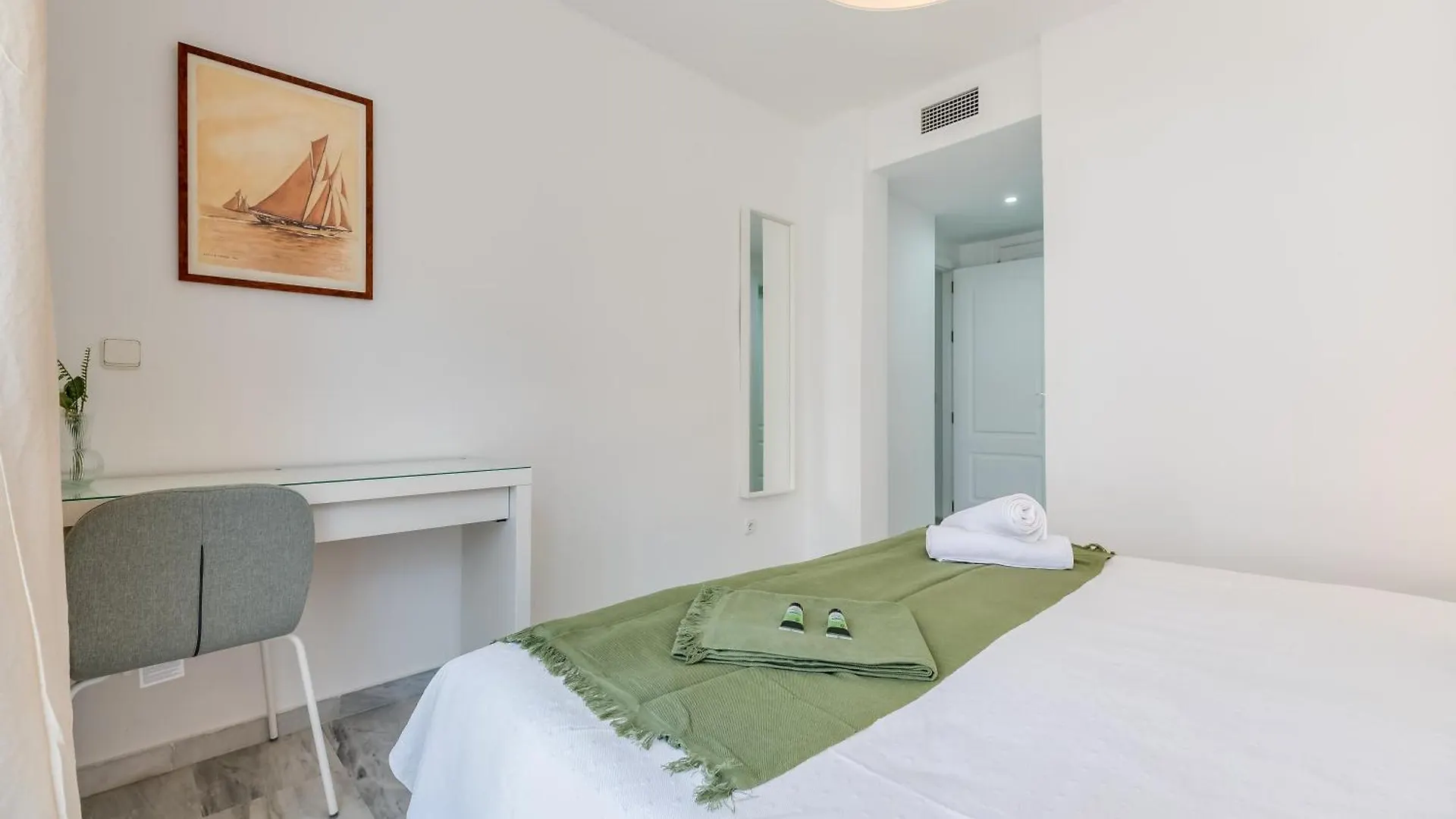 Apartment Stunning Duplex By The Golf & Terrace By The Beach Marbella