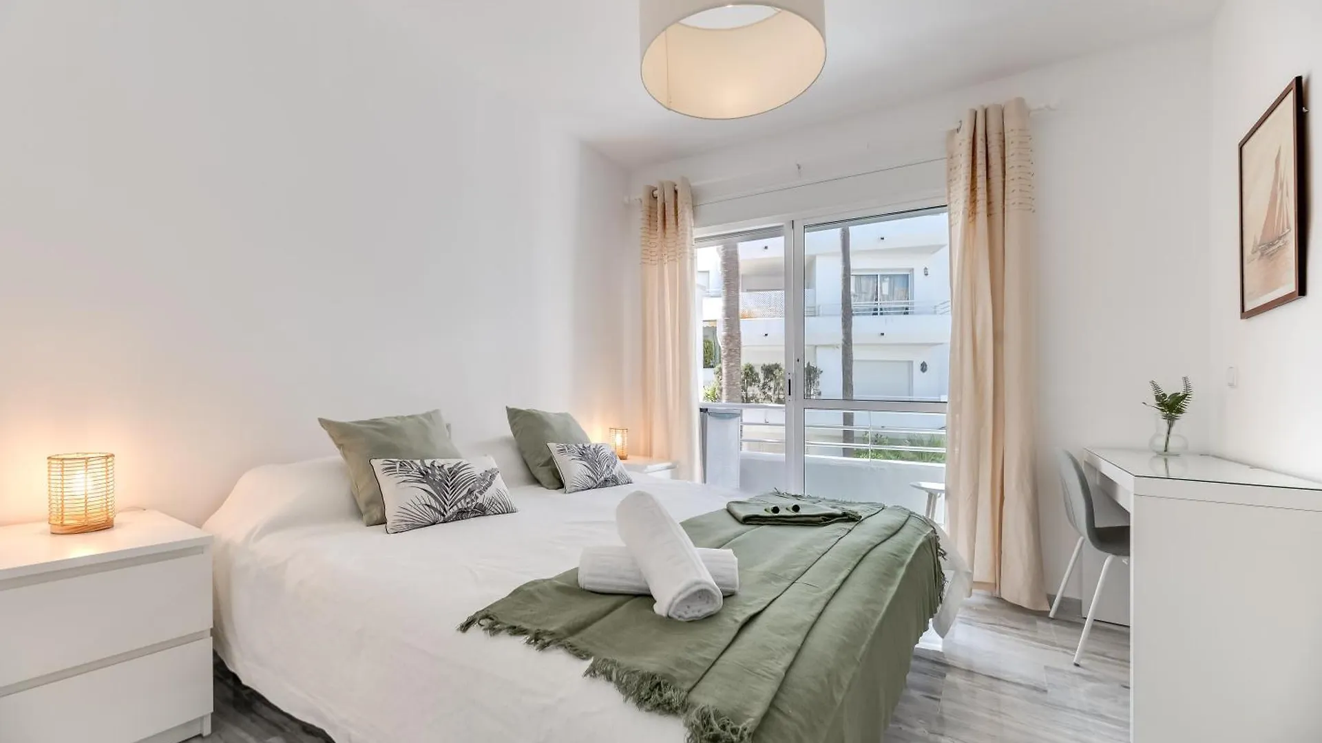 Apartment Stunning Duplex By The Golf & Terrace By The Beach Marbella